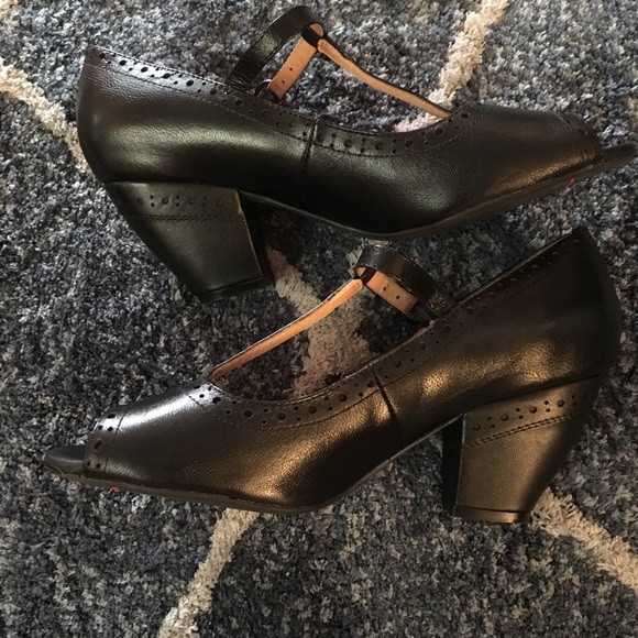Phoebe T-Strap Heels - Picture 3 of 8